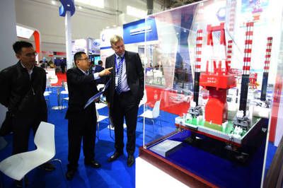 北京钢结构展会2024(2024年北京国际钢木结构建筑与围护系统展) 钢结构玻璃栈道施工 第3张 北京钢结构展会2024(2024年北京国际钢木结构建筑与围护系统展) 钢结构玻璃栈道施工 第3张