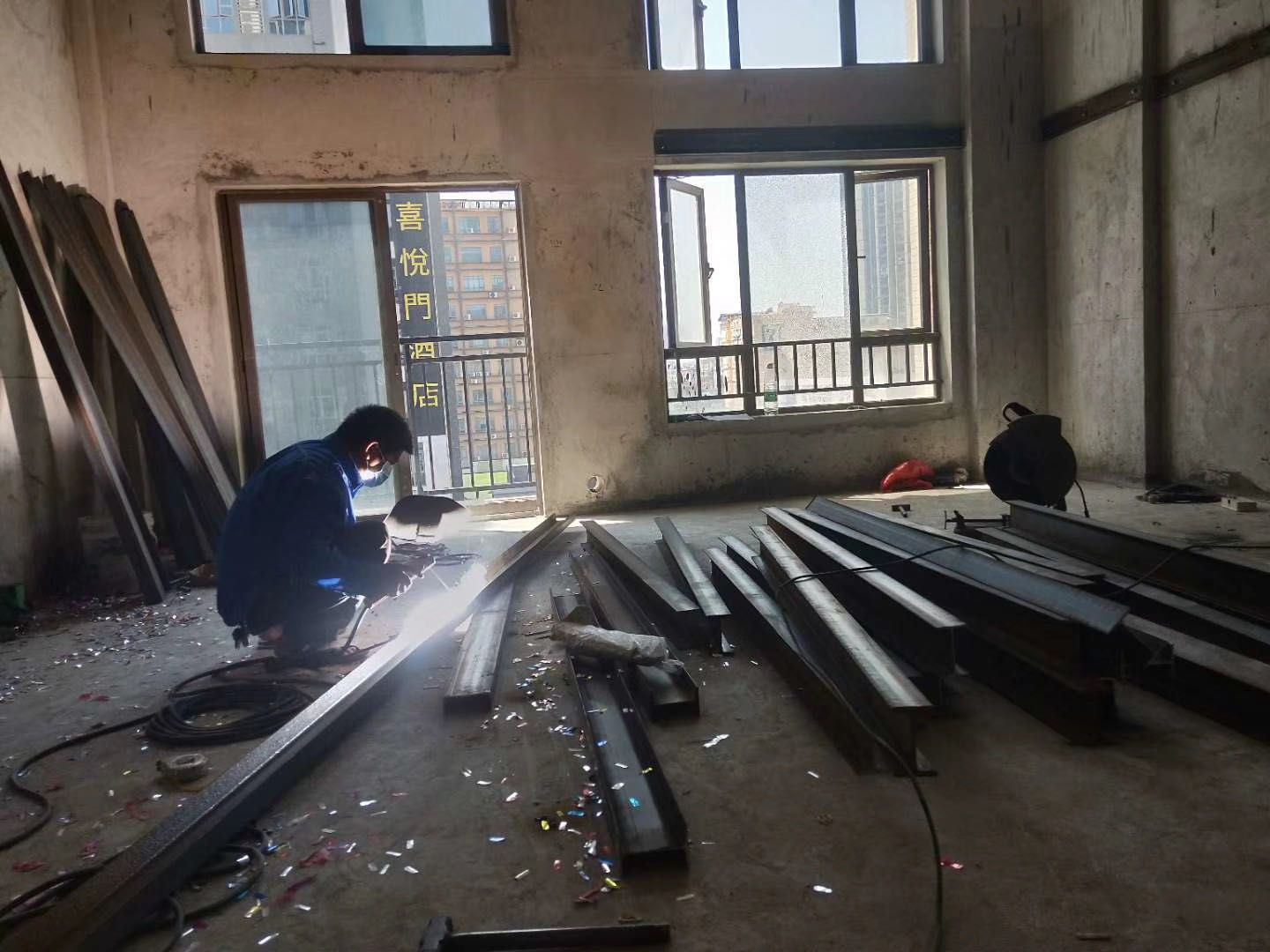 钢结构舞台施工方案(北京阁楼搭建师傅招聘) 建筑施工图设计 第2张 钢结构舞台施工方案(北京阁楼搭建师傅招聘) 建筑施工图设计 第2张