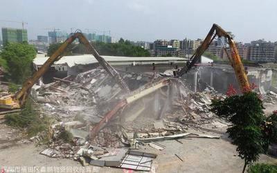 钢结构厂房拆除施工方案案例(钢结构厂房拆除安全注意事项钢结构厂房拆除成本控制策略) 钢结构玻璃栈道设计 第4张 钢结构厂房拆除施工方案案例(钢结构厂房拆除安全注意事项钢结构厂房拆除成本控制策略) 钢结构玻璃栈道设计 第4张