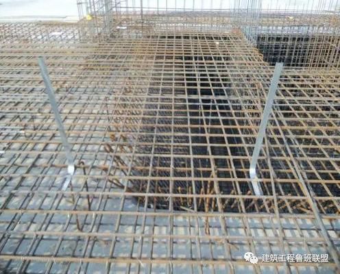 钢构师傅（-钢构师傅在制作钢构时）