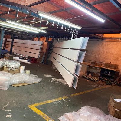 加油站罩棚材质(几种常见的加油站罩棚材质及其特点) 装饰工装施工 第2张 加油站罩棚材质(几种常见的加油站罩棚材质及其特点) 装饰工装施工 第2张