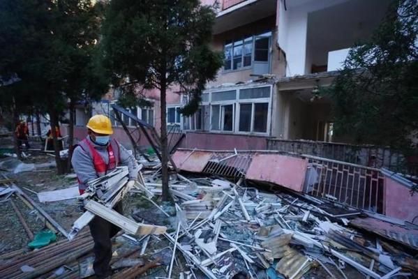 北京老楼重建 钢结构门式钢架设计 第2张 北京老楼重建 钢结构门式钢架设计 第2张