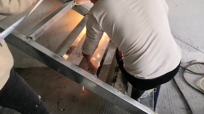 家庭钢结构楼梯(钢结构楼梯价格) 建筑施工图施工 第2张 家庭钢结构楼梯(钢结构楼梯价格) 建筑施工图施工 第2张
