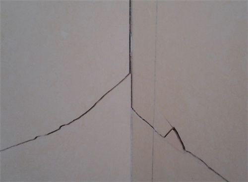 房子地基下沉墙体开裂怎么加固(地基下沉加固哪家强) 钢结构框架施工 第2张 房子地基下沉墙体开裂怎么加固(地基下沉加固哪家强) 钢结构框架施工 第2张