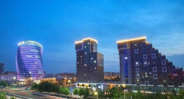 北京特有的建筑(北京众多特有建筑中的一些特有建筑,展现了现代的创新) 结构砌体设计 第4张 北京特有的建筑(北京众多特有建筑中的一些特有建筑,展现了现代的创新) 结构砌体设计 第4张
